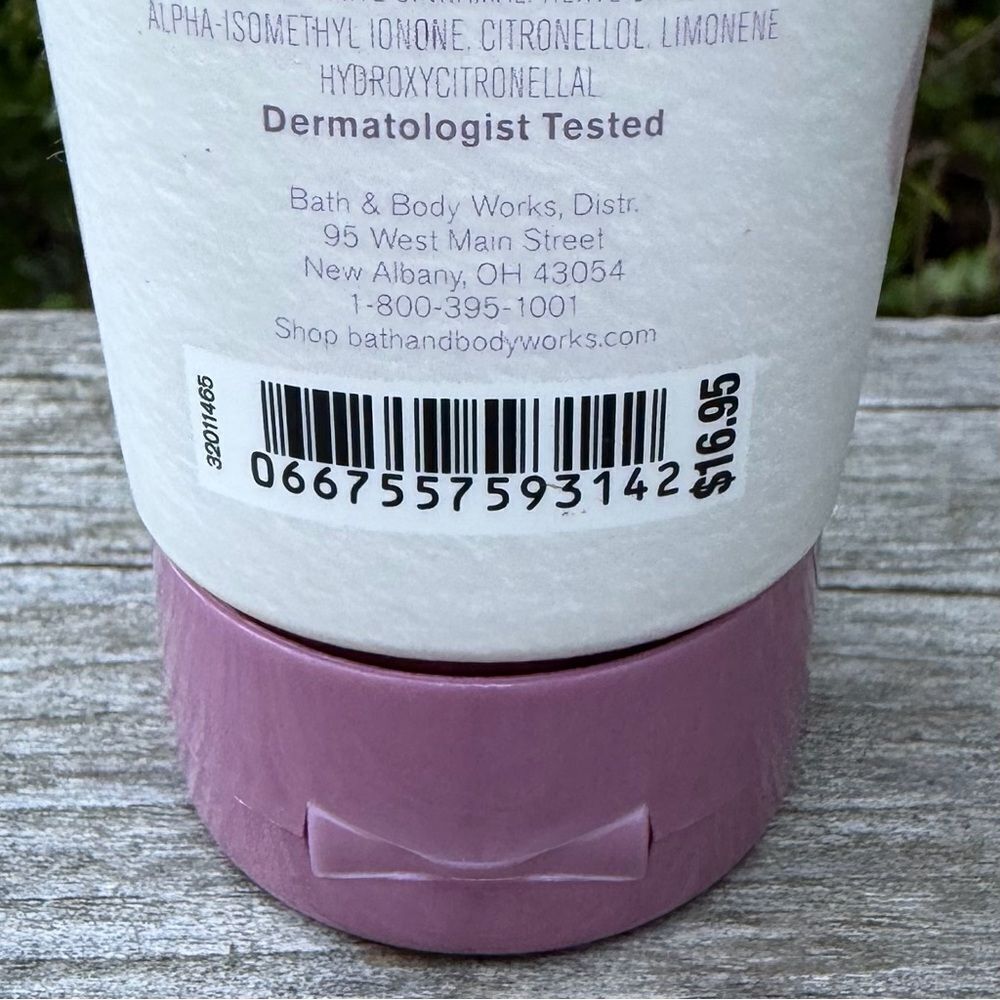 Bath & Body Works Sweet Pea Floral Moisturizing Body Cream 8oz Beauty NWT - Picture 5 of 5